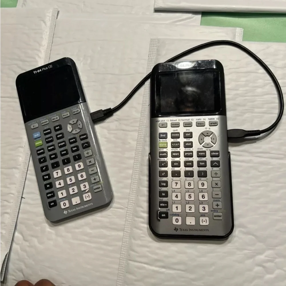 Texas Instrument TI 84 Plus CE Ti Nspire CX II CAS Graphing Calculator DataCable